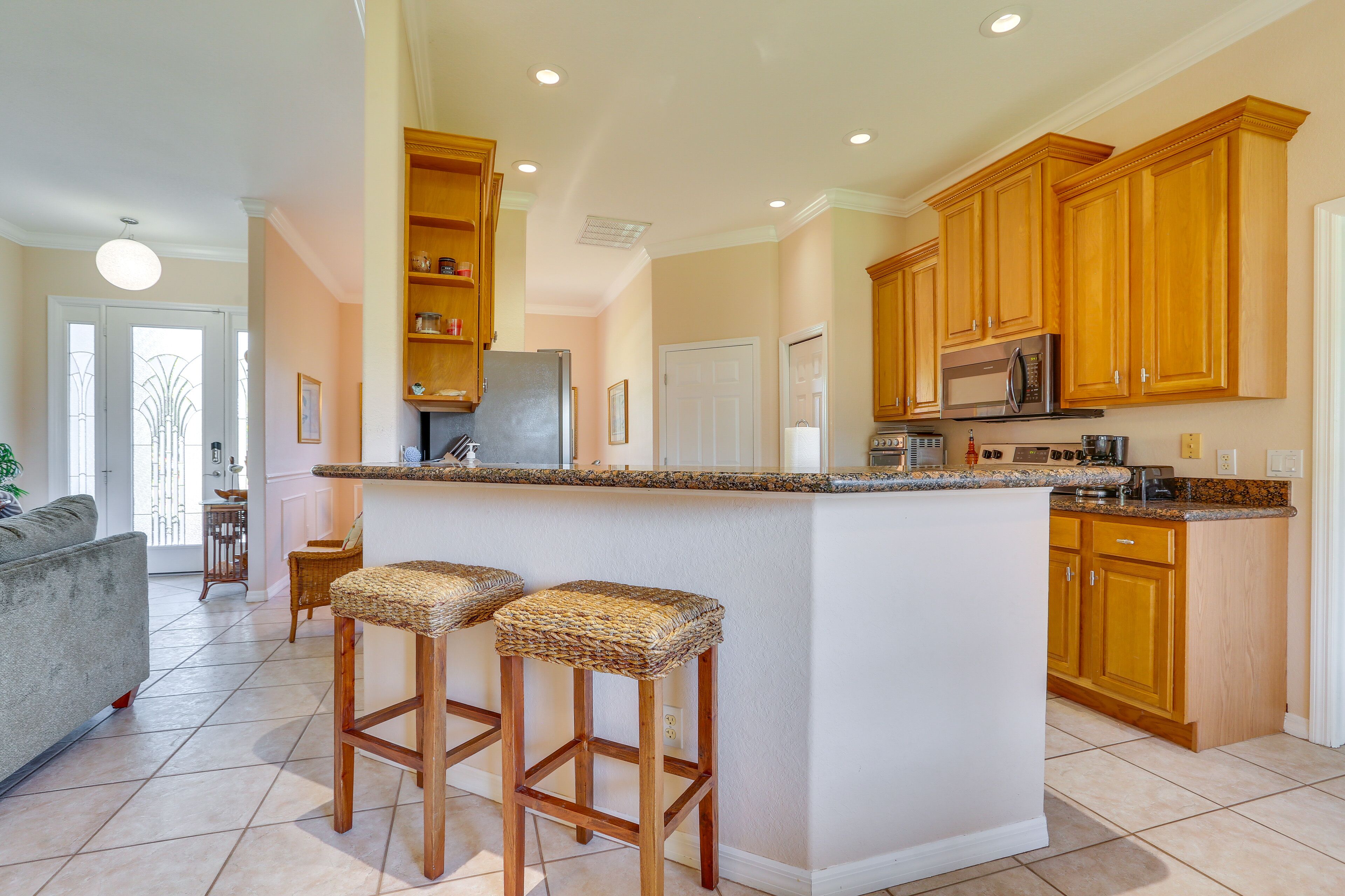 House (4 Bedrooms) | Private kitchen | Microwave, oven, stovetop, dishwasher