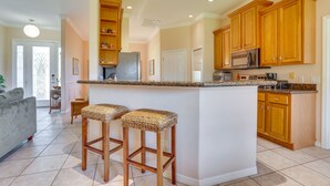 Rumah (4 Bedrooms) | Dapur pribadi