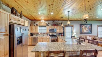 Talo (3 Bedrooms) | Sisätilat