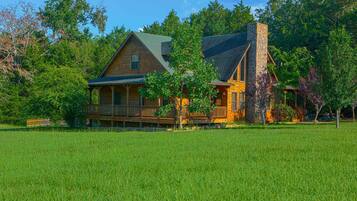 House (3 Bedrooms) | Front of property