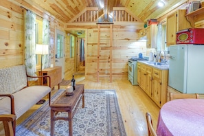 House (1 Bedroom) | Interior