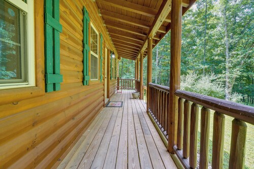 Marlinton Cabin Rental w/ Greenbrier River Access!