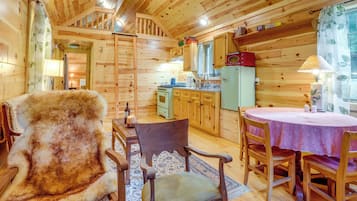 House (1 Bedroom) | Interior