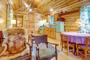 House (1 Bedroom) | Interior