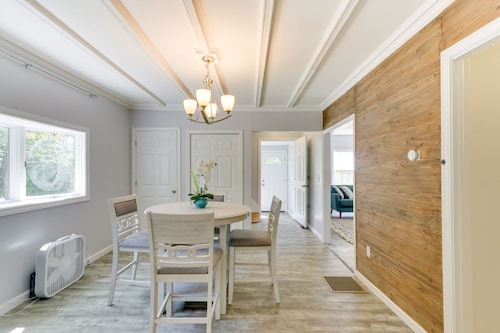 Pet-friendly Connecticut Retreat Near Golfing!