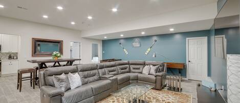 House (5 Bedrooms) | Front of property