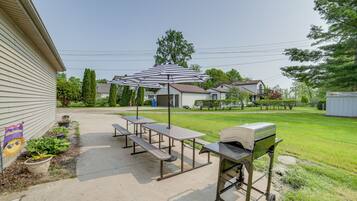 House (5 Bedrooms) | Interior