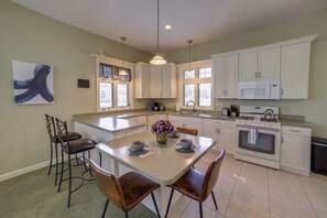 House (1 Bedroom) | Interior