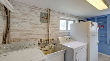 Rumah (4 Bedrooms) | Interior