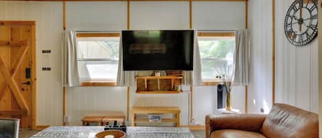 House (1 Bedroom) | Interior