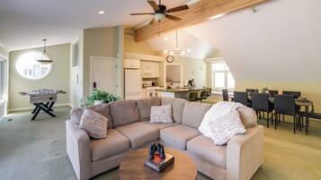 House (2 Bedrooms) | Interior