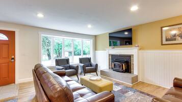 House (3 Bedrooms) | Front of property