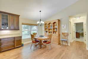 House (3 Bedrooms) | Interior - Hawthorne Vacation Rental w/ Access to Cue Lake (Hawthorne)