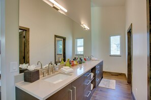 Interior - Avon Vacation Rental w/ Hot Tub & Mountain Views! (Avon)