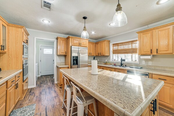 House (3 Bedrooms) | Interior - Benton Vacation Rental Near Kentucky Lake! (Benton)