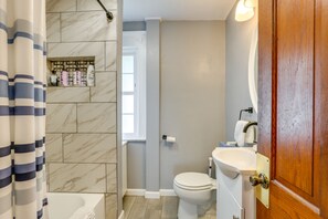 하우스 (4 Bedrooms) | 욕실