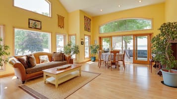 Rumah (5 Bedrooms) | Interior