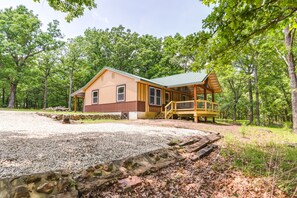 Exterior - Pittsburg Cabin w/ Grill & Fire Pit! (Pittsburg)