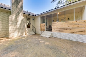 House (4 Bedrooms) | Interior - Northport Game Day Getaway: 5 Mi to University! (Northport)