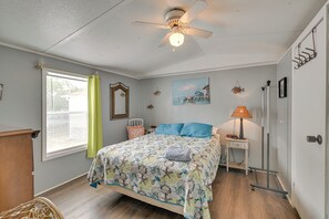 House (2 Bedrooms) | Interior - Walk to Shore: Myrtle Beach House w/ Private Deck! (Murrells Inlet)
