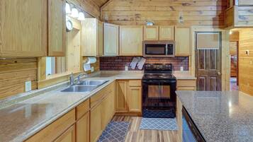 House (3 Bedrooms) | Bahagian dalam