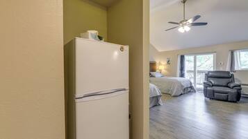 Apartment (0 Bedroom) | Bahagian dalam