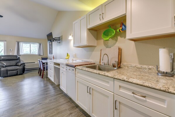 Apartment (0 Bedroom) | Interior