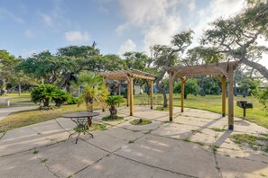 Apartment (0 Bedroom) | Interior - Rockport Unit w/ Pools & Boat Ramp - Near Beaches! (Fulton)