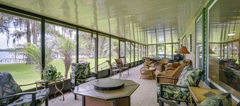 Waterfront Georgetown Retreat on Lake George!