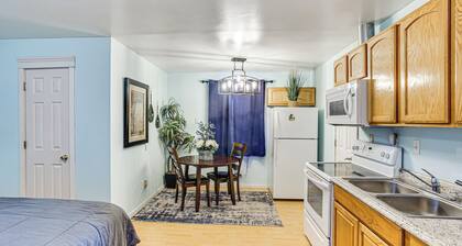 Cozy Washington Studio - 10 Mi to Downtown Tacoma!
