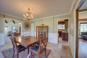 單棟房屋 (4 Bedrooms) | 內部