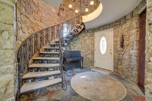 單棟房屋 (4 Bedrooms) | 內部