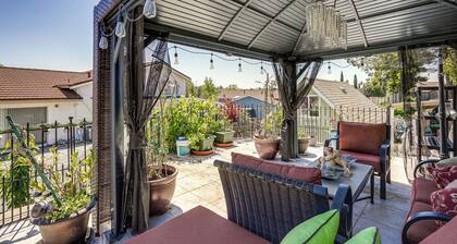 Lush Vallejo Cottage - 20 Mi to Napa Wineries