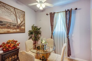 House (1 Bedroom) | Interior
