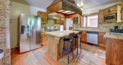 Pet-friendly Springville Vacation Rental w/ Grill!
