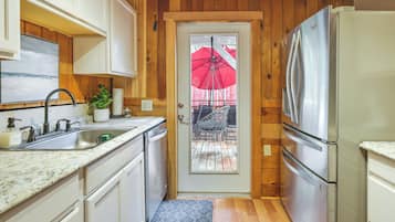 House (1 Bedroom) | Interior