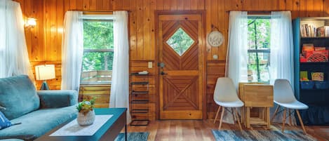House (1 Bedroom) | Interior