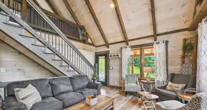 Modern Willis Cabin Retreat: 24-acre Working Farm!