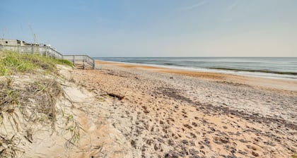 Ormond Beach Home: Walk to Community Beach!