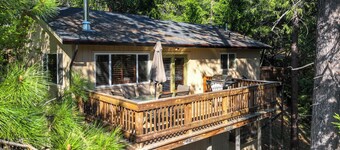 Cozy Mi-wuk Village Cabin w/ Deck!