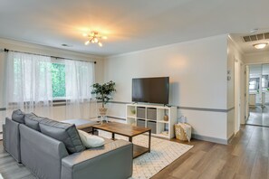 House (3 Bedrooms) | Interior - Pasadena Hideaway w/ Game Room & Fire Pit! (Pasadena)