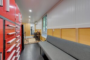 شقة (0 Bedroom) | المنشأة من الداخل