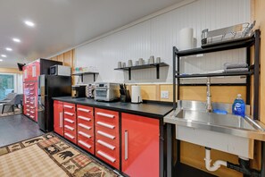 Apartment (0 Bedroom) | Interior - Carbonado Studio w/ Deck & Blackstone Griddle! (Carbonado)