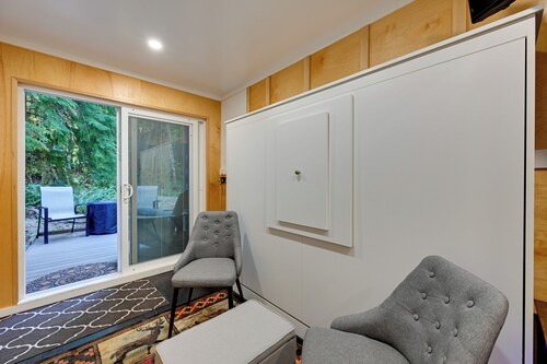 Carbonado Studio w/ Deck & Blackstone Griddle!