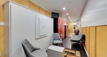 Carbonado Studio w/ Deck & Blackstone Griddle!