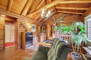 House (3 Bedrooms) | Interior - Waterfront Newport Vacation Rental on Sacheen Lake (Newport)