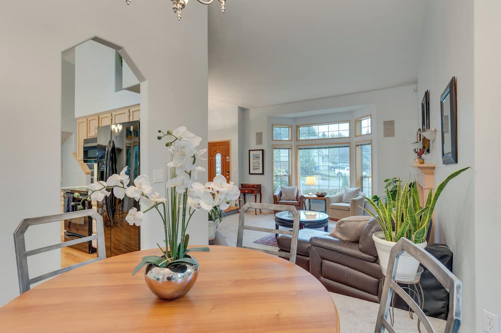 Pet & Family Friendly Bonney Lake Home: Game Room - Edgewood, WA