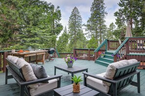 House (4 Bedrooms) | Interior - Mi-wuk Village Vacation Rental w/ Multi-level Deck (Mi-Wuk Village)