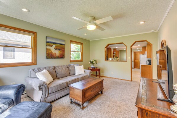 House (2 Bedrooms) | Front of property