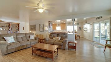 House (3 Bedrooms) | Interior